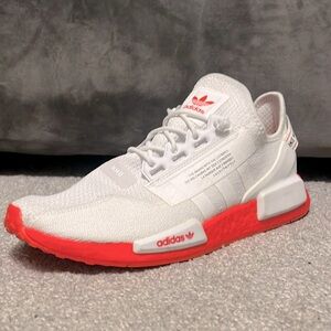 Adidas NMD R1 V2